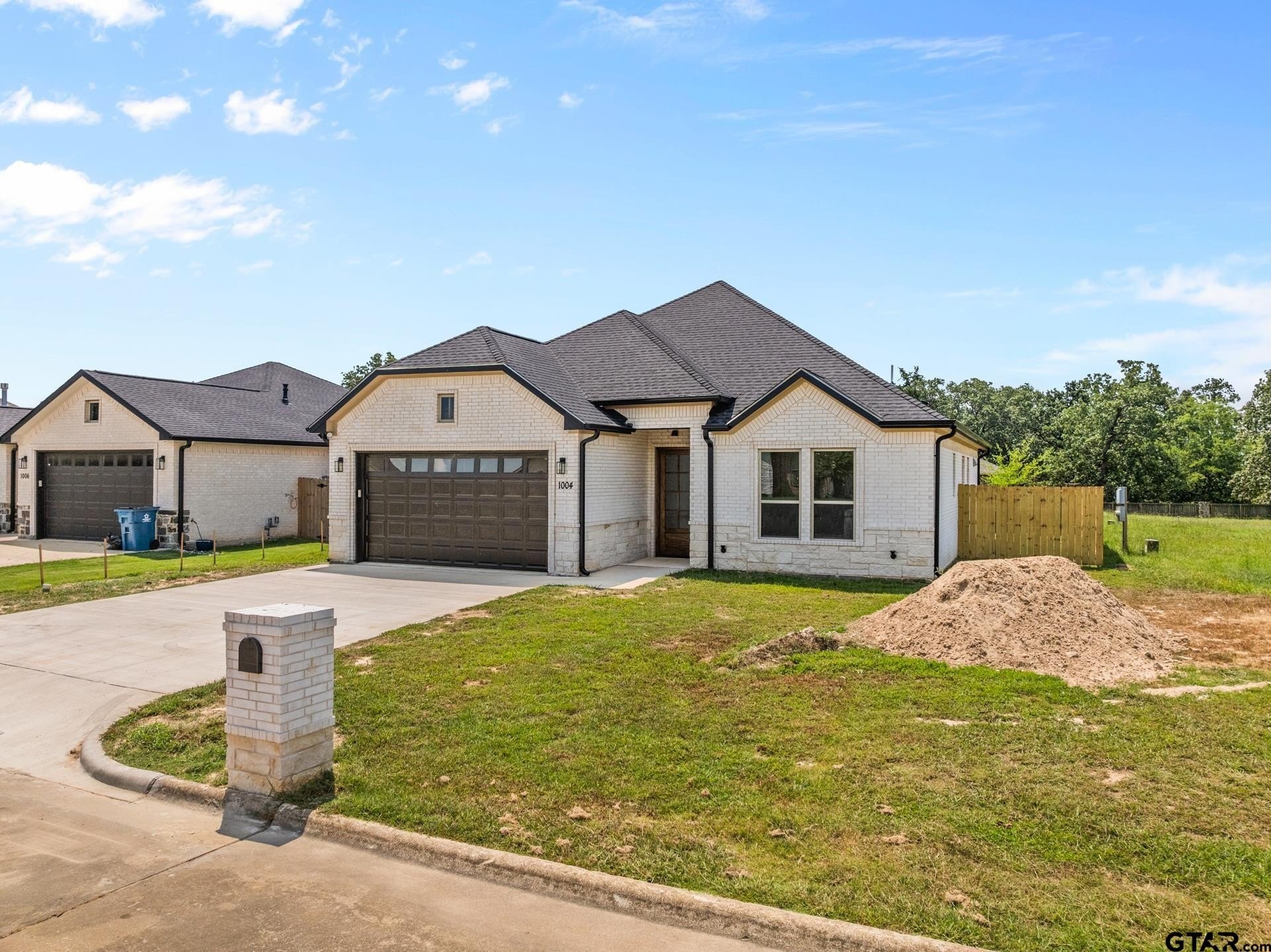 1004 Stone Wall, Mt Pleasant, TX 75455, 3 Habitaciones Habitaciones , ,2 BañosBaños,Residential,En Venta,1004 Stone Wall,0,25012073
