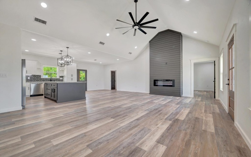 137 Woods Street, Lufkin, TX 75901, 3 Bedrooms Bedrooms, ,2 BathroomsBathrooms,Residential,For Sale,137 Woods Street,0,5105914
