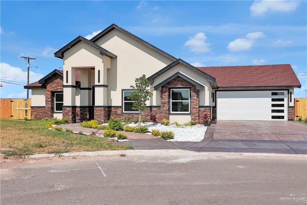 2209 N Gaytan Avenue, Edinburg, TX 78542, 4 Bedrooms Bedrooms, ,2 BathroomsBathrooms,Residential,For Sale,2209 N Gaytan Avenue,0,478109