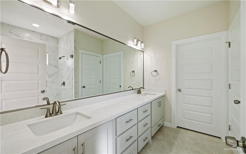 1209 E Evergreen Avenue, San Juan, TX 78589, 3 Habitaciones Habitaciones , ,2 BañosBaños,Residential,En Venta,1209 E Evergreen Avenue,0,478129
