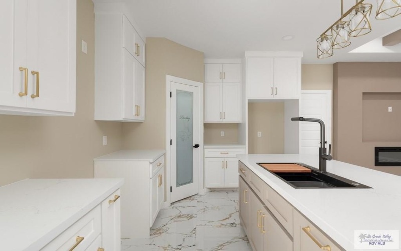 6069 DAKOTA ROSE CIR, BROWNSVILLE, TX 78521, 4 Habitaciones Habitaciones , ,2 BañosBaños,Residential,En Venta,6069 DAKOTA ROSE CIR,0,29767476