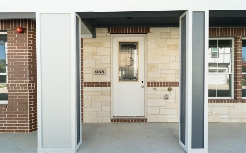 258 Harris Street, Lewisville, TX 75057, 3 Habitaciones Habitaciones , ,3 BañosBaños,Residential,En Venta,258 Harris Street,0,20930497
