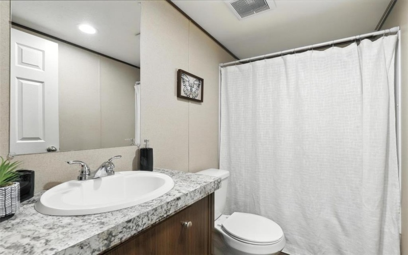 131 Kelly Court, Azle, TX 76020, 4 Habitaciones Habitaciones , ,2 BañosBaños,Residential,En Venta,131 Kelly Court,0,20943781