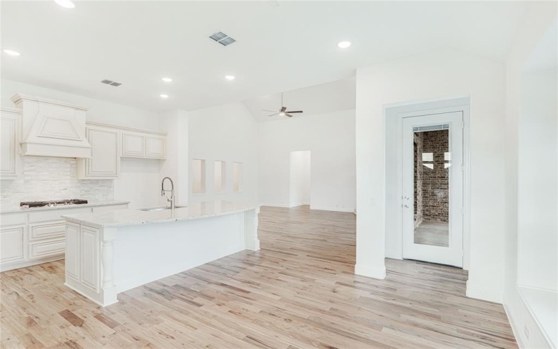 2504 Lakeway Lane, Mansfield, TX 76084, 3 Habitaciones Habitaciones , ,2 BañosBaños,Residential,En Venta,2504 Lakeway Lane,0,21021819