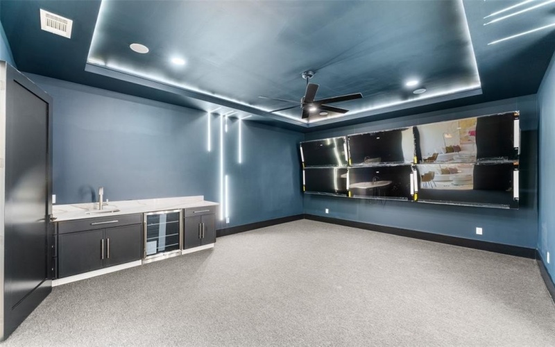 4717 Linnet Lane, Dallas, TX 75209, 5 Bedrooms Bedrooms, ,6 BathroomsBathrooms,Residential,For Sale,4717 Linnet Lane,0,21027355