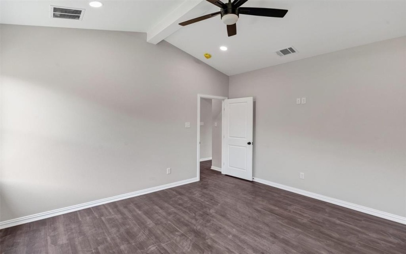 117 Bexar Street, Mabank, TX 75147, 3 Bedrooms Bedrooms, ,2 BathroomsBathrooms,Residential,For Sale,117 Bexar Street,0,21027369