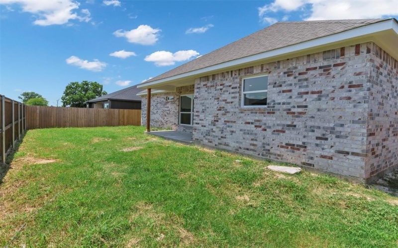 117 Bexar Street, Mabank, TX 75147, 3 Bedrooms Bedrooms, ,2 BathroomsBathrooms,Residential,For Sale,117 Bexar Street,0,21027369
