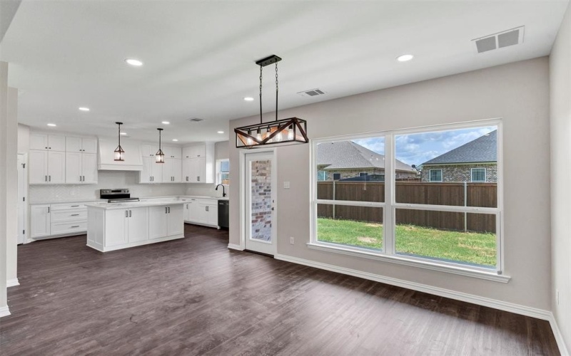 117 Bexar Street, Mabank, TX 75147, 3 Bedrooms Bedrooms, ,2 BathroomsBathrooms,Residential,For Sale,117 Bexar Street,0,21027369
