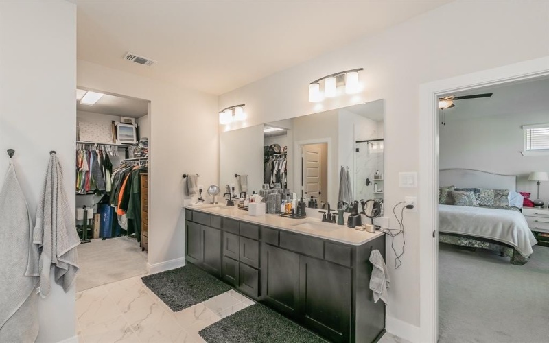 703 Canada Goose Lane, Arlington, TX 76005, 3 Habitaciones Habitaciones , ,2 BañosBaños,Residential,En Venta,703 Canada Goose Lane,0,21027385
