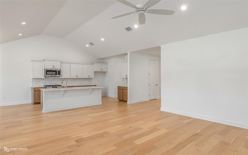 212 Marsh Bayou Drive, Bossier City, LA 71112, 4 Bedrooms Bedrooms, ,3 BathroomsBathrooms,Residential,For Sale,212 Marsh Bayou Drive,0,21027490