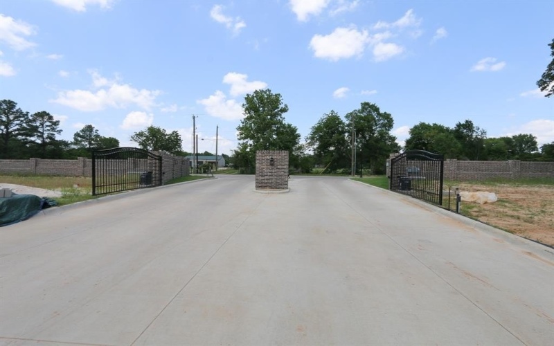 16527 Cooper Way, Tyler, TX 75703, 4 Bedrooms Bedrooms, ,2 BathroomsBathrooms,Residential,For Sale,16527 Cooper Way,0,21027640