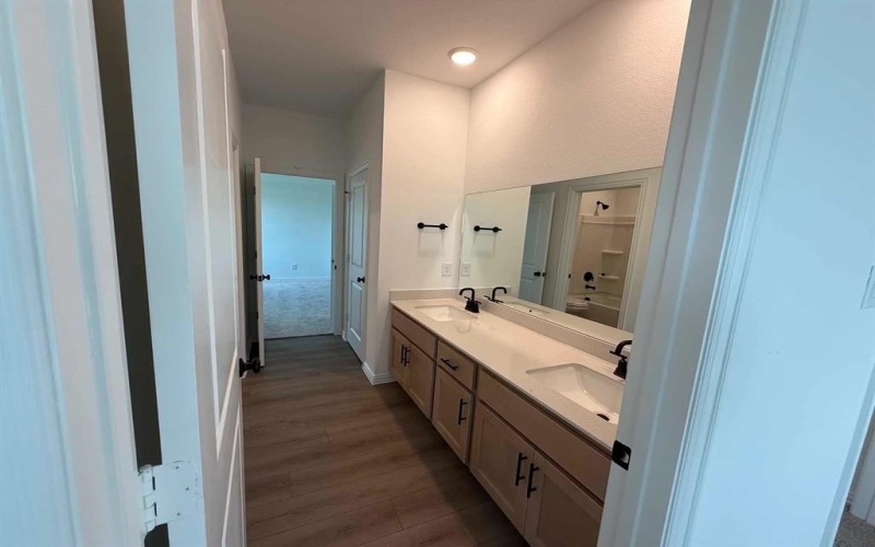 1315 Parkdale Street, Forney, TX 75126, 5 Bedrooms Bedrooms, ,3 BathroomsBathrooms,Residential,For Sale,1315 Parkdale Street,0,21027730