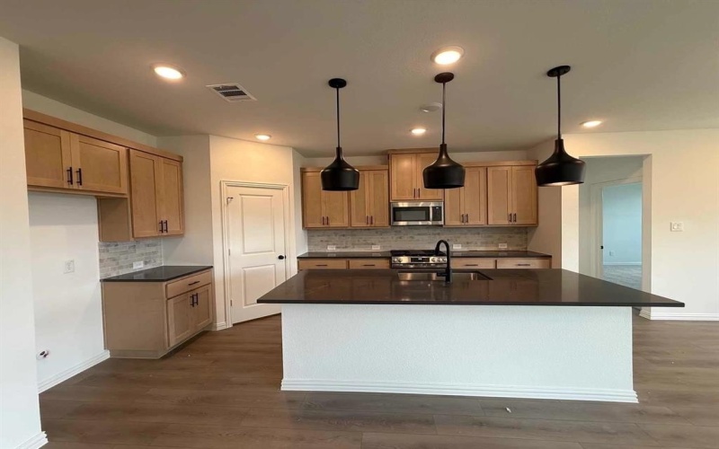 1315 Parkdale Street, Forney, TX 75126, 5 Bedrooms Bedrooms, ,3 BathroomsBathrooms,Residential,For Sale,1315 Parkdale Street,0,21027730