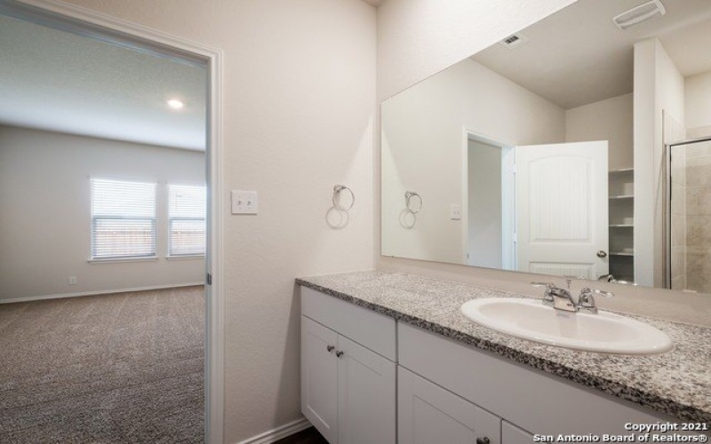 6015 Bowie Mountain, San Antonio, TX 78245, 4 Habitaciones Habitaciones , ,2 BañosBaños,Residential,En Venta,6015 Bowie Mountain,0,1891539