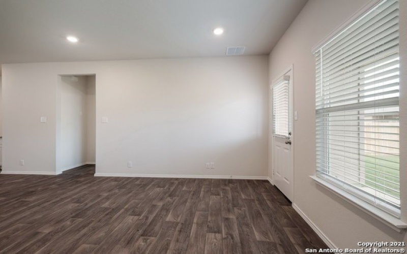 6015 Bowie Mountain, San Antonio, TX 78245, 4 Habitaciones Habitaciones , ,2 BañosBaños,Residential,En Venta,6015 Bowie Mountain,0,1891539
