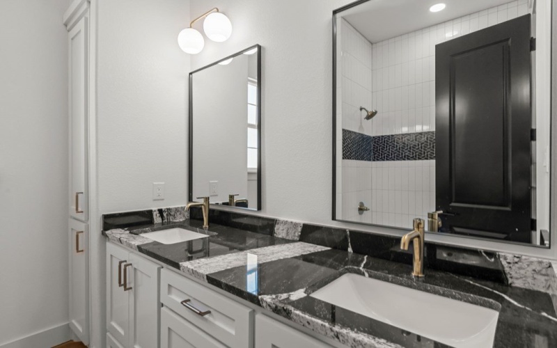 1 NE Armlei Dr, Andrews, TX 79714, 4 Habitaciones Habitaciones , ,3 BañosBaños,Residential,En Venta,1 NE Armlei Dr,0,162288
