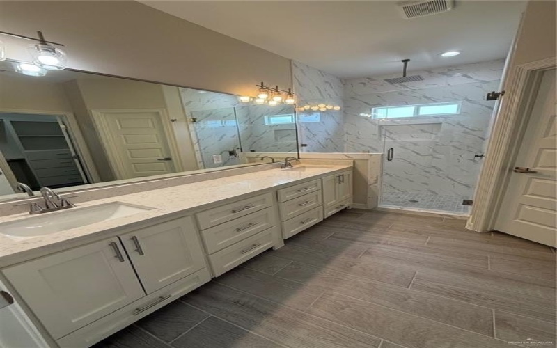548 Pearl Street, Edinburg, TX 78542, 3 Bedrooms Bedrooms, ,2 BathroomsBathrooms,Residential,For Sale,548 Pearl Street,0,477960