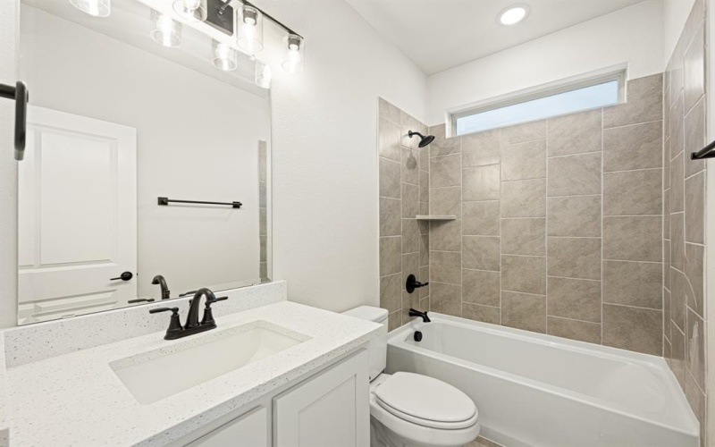 833 Yosemite Drive, DeSoto, TX 75115, 5 Habitaciones Habitaciones , ,5 BañosBaños,Residential,En Venta,833 Yosemite Drive,0,21027797