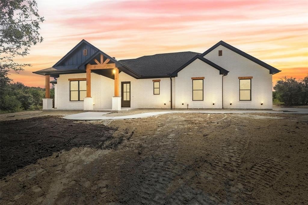 4996 Veal Station Road, Weatherford, TX 76085, 4 Bedrooms Bedrooms, ,2 BathroomsBathrooms,Residential,For Sale,4996 Veal Station Road,0,21027822