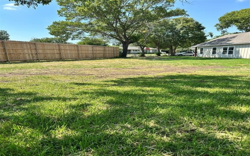 4224 Watt Avenue, Waco, TX 76710, 3 Bedrooms Bedrooms, ,2 BathroomsBathrooms,Residential,For Sale,4224 Watt Avenue,0,21027842
