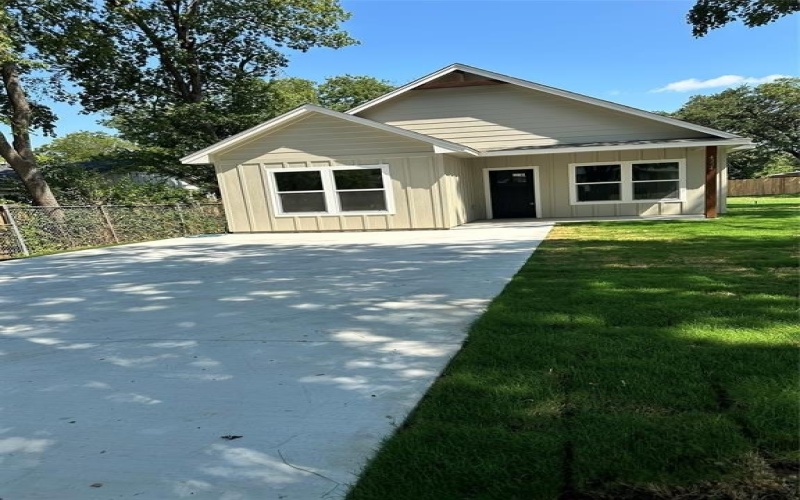 4224 Watt Avenue, Waco, TX 76710, 3 Bedrooms Bedrooms, ,2 BathroomsBathrooms,Residential,For Sale,4224 Watt Avenue,0,21027842