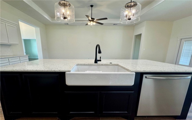 9533 Royal Oak Drive, Corpus Christi, TX 78410, 4 Habitaciones Habitaciones , ,3 BañosBaños,Residential,En Venta,9533 Royal Oak Drive,0,463305