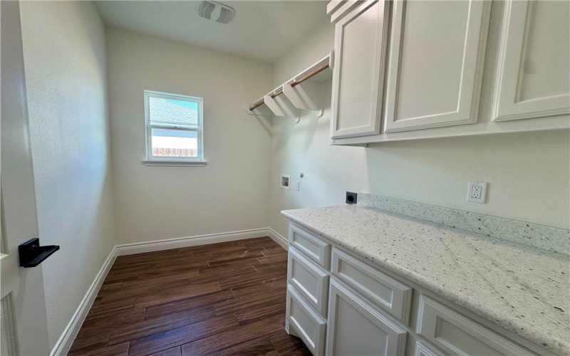 9533 Royal Oak Drive, Corpus Christi, TX 78410, 4 Habitaciones Habitaciones , ,3 BañosBaños,Residential,En Venta,9533 Royal Oak Drive,0,463305