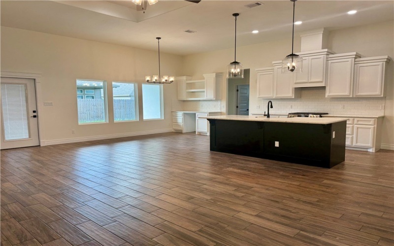 9533 Royal Oak Drive, Corpus Christi, TX 78410, 4 Habitaciones Habitaciones , ,3 BañosBaños,Residential,En Venta,9533 Royal Oak Drive,0,463305