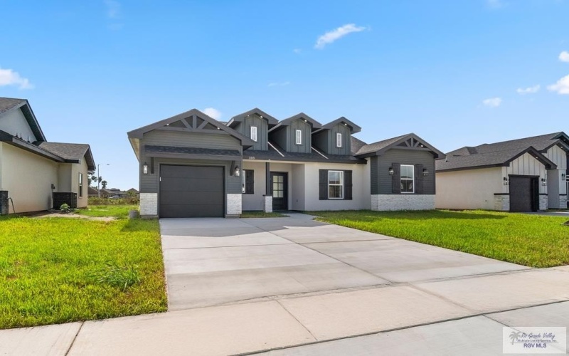 105 MARIGOLD DR, LOS FRESNOS, TX 78566, 3 Bedrooms Bedrooms, ,2 BathroomsBathrooms,Residential,For Sale,105 MARIGOLD DR,0,29767511