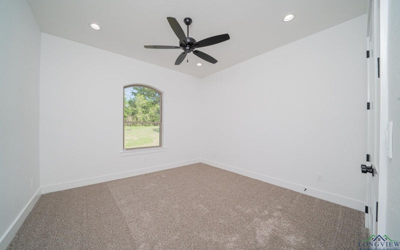 175 Thorn Briar Trail, Longview, TX 75602, 4 Bedrooms Bedrooms, ,3 BathroomsBathrooms,Residential,For Sale,175 Thorn Briar Trail,0,20255552
