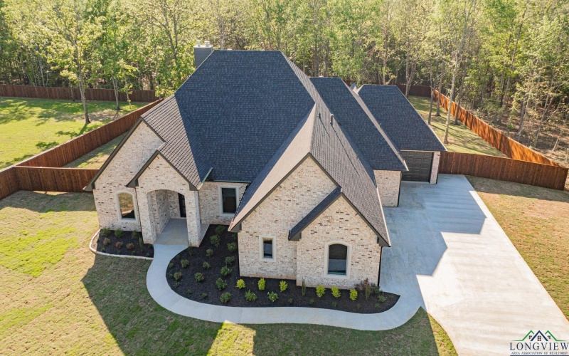 175 Thorn Briar Trail, Longview, TX 75602, 4 Bedrooms Bedrooms, ,3 BathroomsBathrooms,Residential,For Sale,175 Thorn Briar Trail,0,20255552