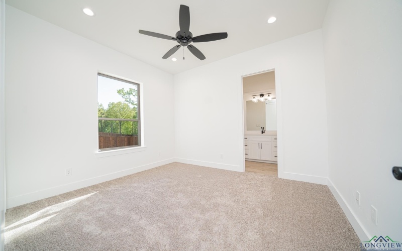175 Thorn Briar Trail, Longview, TX 75602, 4 Bedrooms Bedrooms, ,3 BathroomsBathrooms,Residential,For Sale,175 Thorn Briar Trail,0,20255552