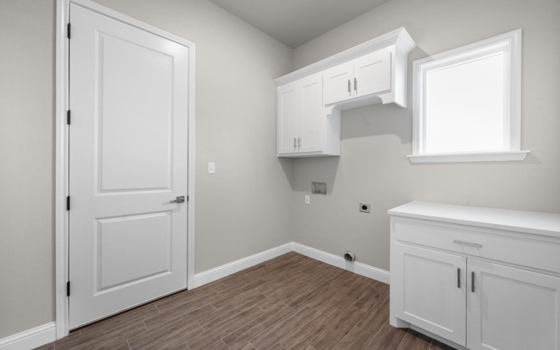 7528 57th Street, Lubbock, TX 79407, 4 Bedrooms Bedrooms, ,3 BathroomsBathrooms,Residential,For Sale,7528 57th Street,0,202558976