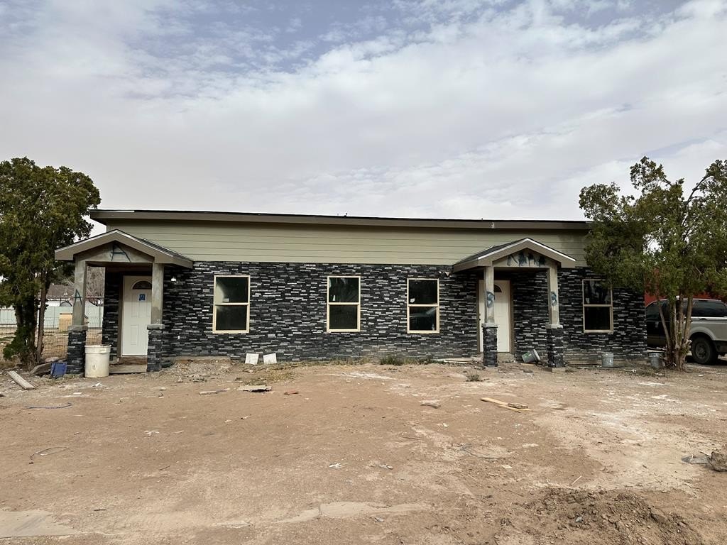 512 Hackberry St, Pecos, TX 79772, 6 Bedrooms Bedrooms, ,5 BathroomsBathrooms,Residential Multi Family,For Sale,512 Hackberry St,0,151627