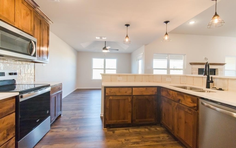 5417 Coral Way, San Angelo, TX 76904, 4 Bedrooms Bedrooms, ,2 BathroomsBathrooms,Residential,For Sale,5417 Coral Way,0,128640