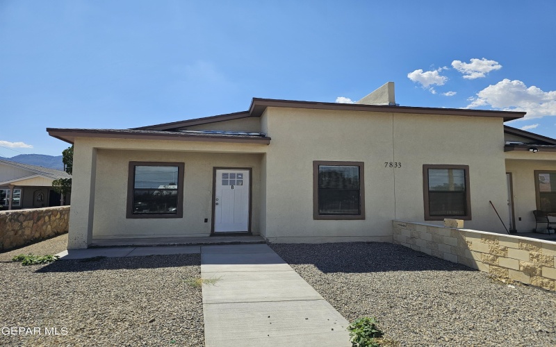 7833 MOUNT LATONA Drive unit: A & B #A & B, El Paso, TX 79904, 6 Habitaciones Habitaciones , ,5 BañosBaños,Residential Multi Family,En Venta,7833 MOUNT LATONA Drive unit: A & B,0,928171