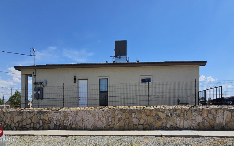 7833 MOUNT LATONA Drive unit: A & B #A & B, El Paso, TX 79904, 6 Habitaciones Habitaciones , ,5 BañosBaños,Residential Multi Family,En Venta,7833 MOUNT LATONA Drive unit: A & B,0,928171