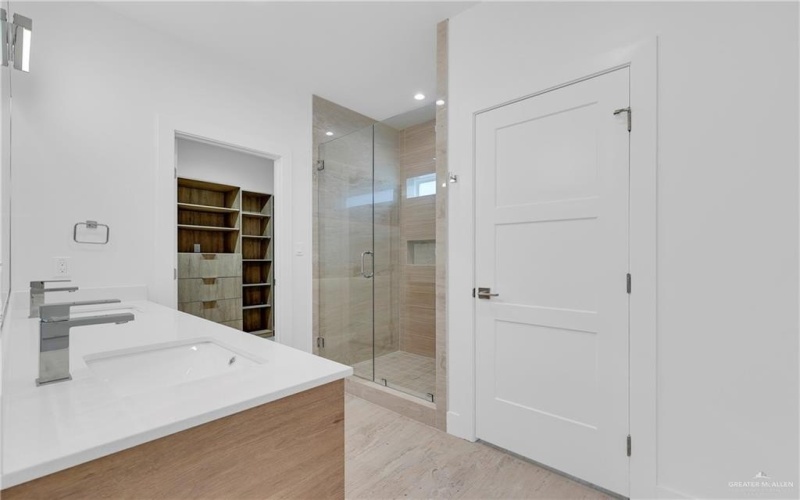 4817 Sweetwater Avenue, McAllen, TX 78503, 4 Bedrooms Bedrooms, ,3 BathroomsBathrooms,Residential,For Sale,4817 Sweetwater Avenue,0,478187