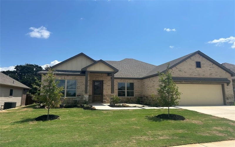 228 Rosemary Drive, Azle, TX 76020, 3 Bedrooms Bedrooms, ,2 BathroomsBathrooms,Residential,For Sale,228 Rosemary Drive,0,21020984