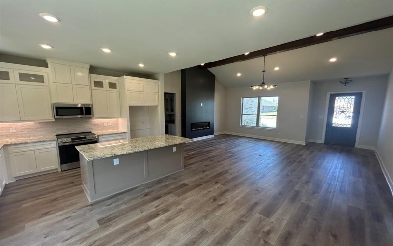 228 Rosemary Drive, Azle, TX 76020, 3 Bedrooms Bedrooms, ,2 BathroomsBathrooms,Residential,For Sale,228 Rosemary Drive,0,21020984