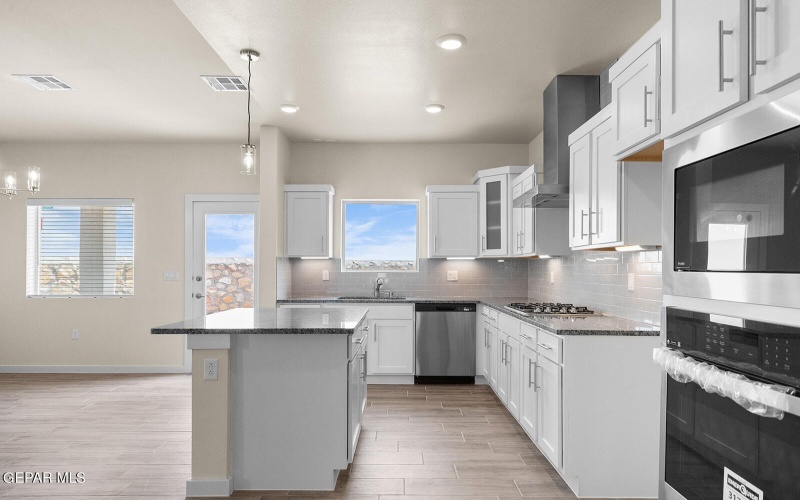 9939 Isla Place, Socorro, TX 79927, 4 Habitaciones Habitaciones , ,1 BañoBaños,Residential,En Venta,9939 Isla Place,914656
