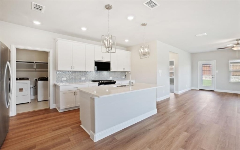 602 Blanton Street, McKinney, TX 75069, 4 Habitaciones Habitaciones , ,2 BañosBaños,Residential,En Venta,602 Blanton Street,0,21026279