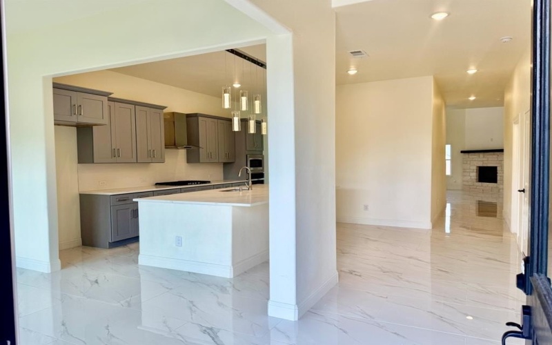 4908 Farrier Court, Grand Prairie, TX 75052, 4 Habitaciones Habitaciones , ,3 BañosBaños,Residential,En Venta,4908 Farrier Court,0,21028163