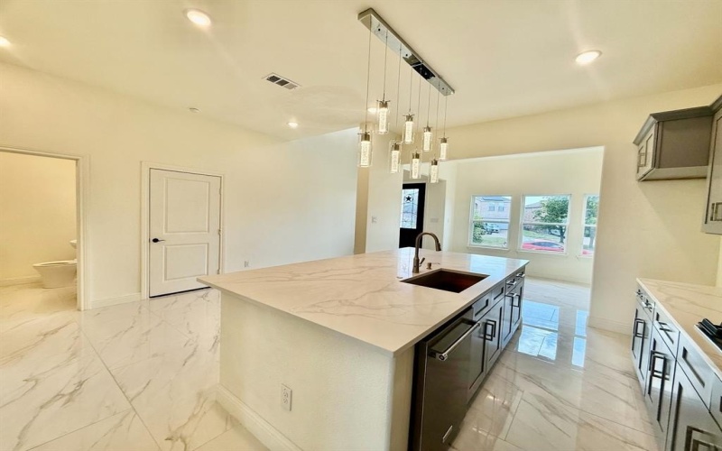 4908 Farrier Court, Grand Prairie, TX 75052, 4 Habitaciones Habitaciones , ,3 BañosBaños,Residential,En Venta,4908 Farrier Court,0,21028163