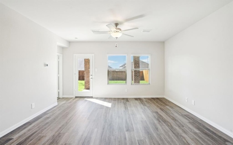 3708 Ray Roberts Drive, Farmersville, TX 75442, 4 Bedrooms Bedrooms, ,3 BathroomsBathrooms,Residential,For Sale,3708 Ray Roberts Drive,0,21028177
