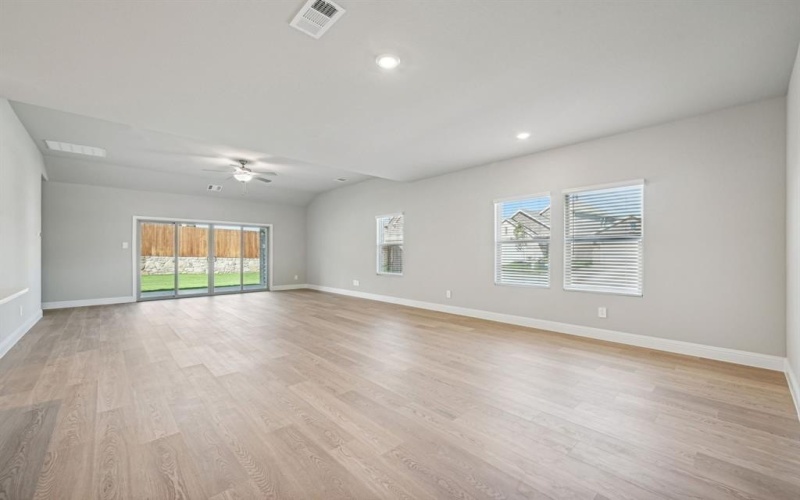 2217 Horseshoe Lane, Seagoville, TX 75159, 4 Bedrooms Bedrooms, ,3 BathroomsBathrooms,Residential,For Sale,2217 Horseshoe Lane,0,21028181