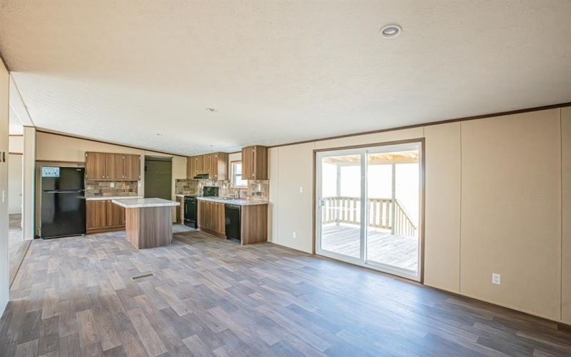 215 Overland Trail, Bridgeport, TX 76426, 4 Bedrooms Bedrooms, ,2 BathroomsBathrooms,Residential,For Sale,215 Overland Trail,0,21028308