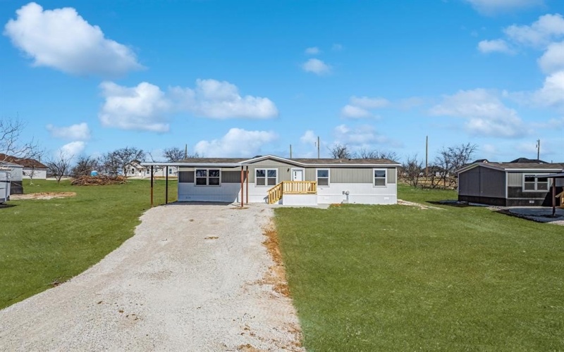 215 Overland Trail, Bridgeport, TX 76426, 4 Bedrooms Bedrooms, ,2 BathroomsBathrooms,Residential,For Sale,215 Overland Trail,0,21028308