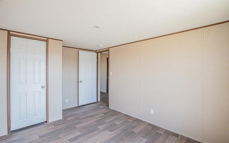 215 Overland Trail, Bridgeport, TX 76426, 4 Bedrooms Bedrooms, ,2 BathroomsBathrooms,Residential,For Sale,215 Overland Trail,0,21028308
