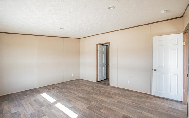 215 Overland Trail, Bridgeport, TX 76426, 4 Bedrooms Bedrooms, ,2 BathroomsBathrooms,Residential,For Sale,215 Overland Trail,0,21028308
